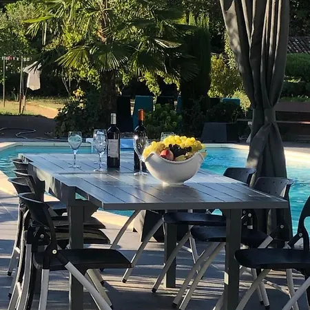 Villa Climatisee A Bergerac Avec Piscine Nyaraló *