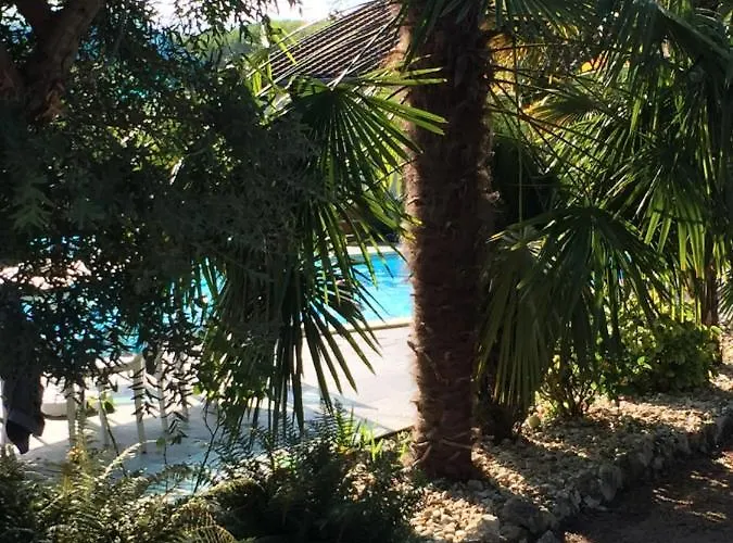 Avec Piscine Bergerac